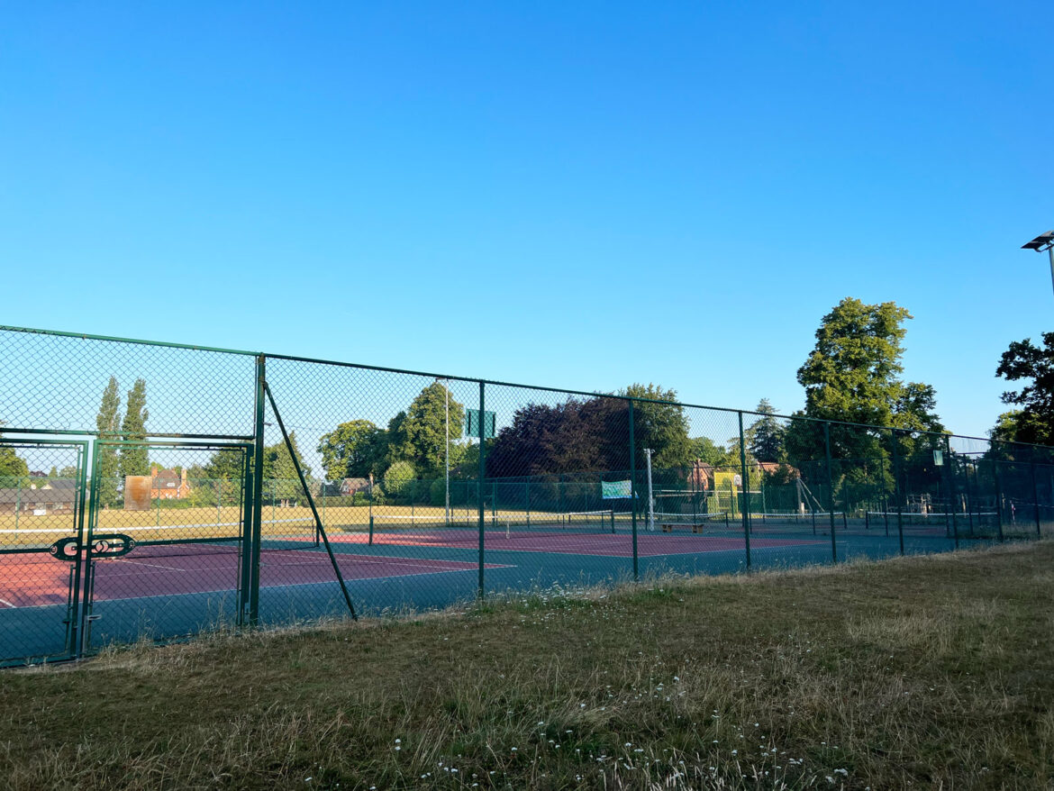 Holloway-Hill-Recreation-Ground-and-Play-Area-Godalming-101.jpg