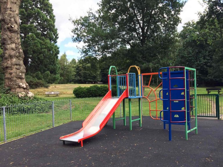 Snaprails Park and Play Area in Sandhurst and Crowthorne, Berkshire