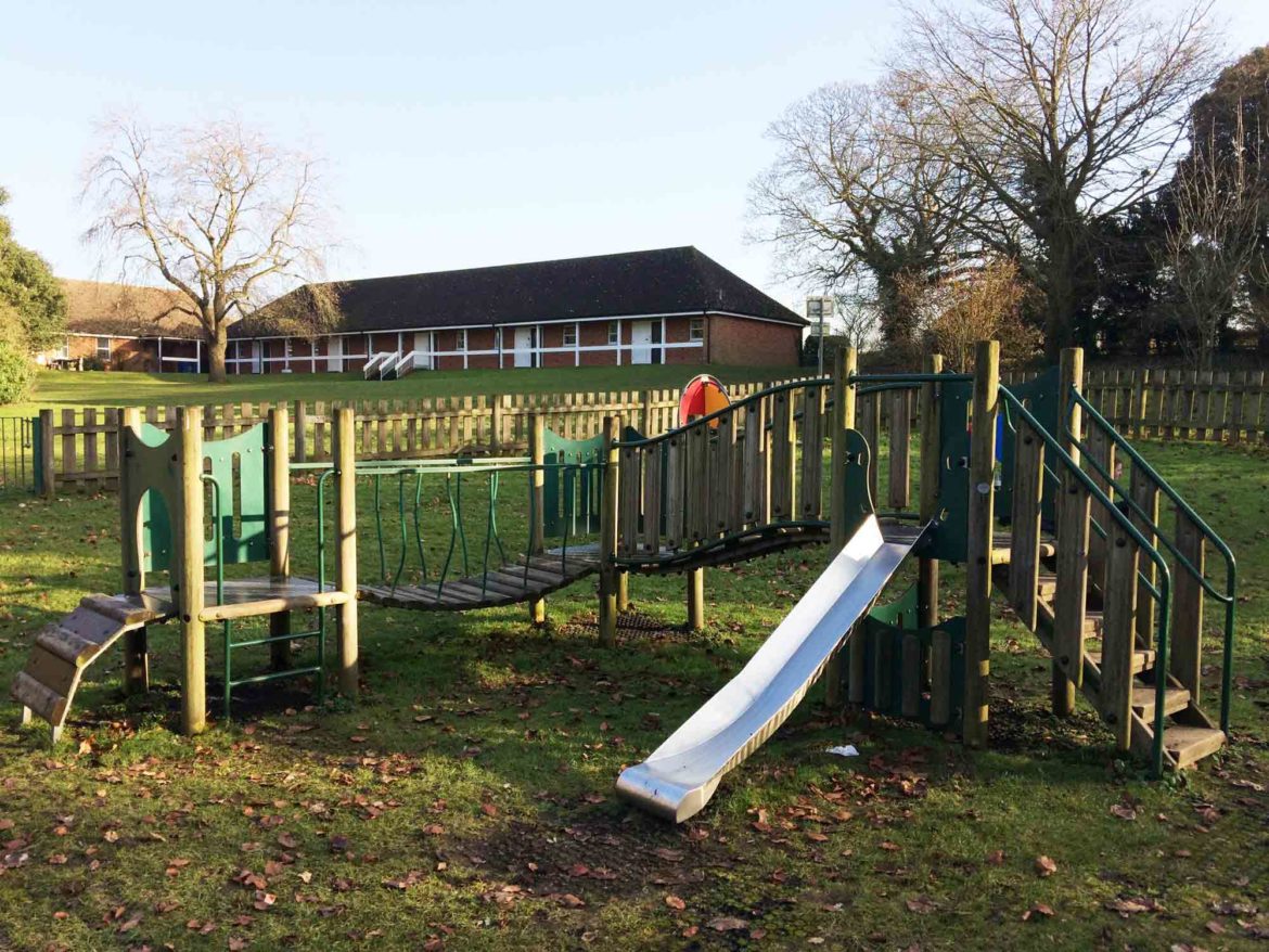 Chamberlain-Gardens-Play-Park-Odiham-3-Op.jpg