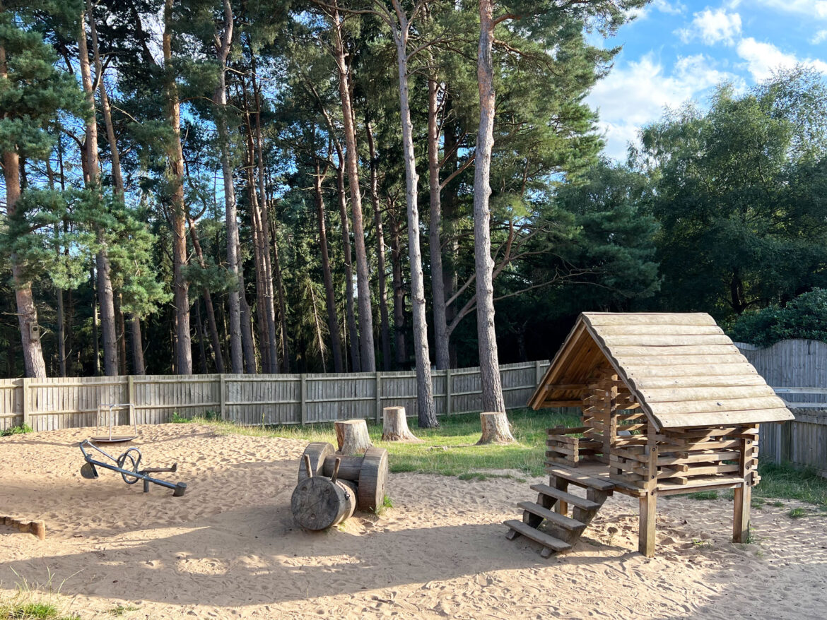 Rushmere-Country-Park-near-Leighton-Linslade-in-Bedfordshire-200.jpg