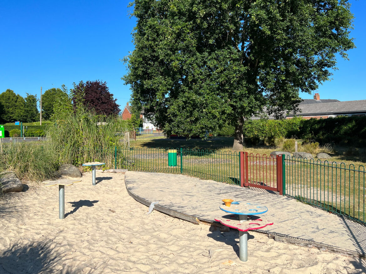 Aldershot-Park-and-Play-Area-in-Aldershot-Hampshire-101.jpg