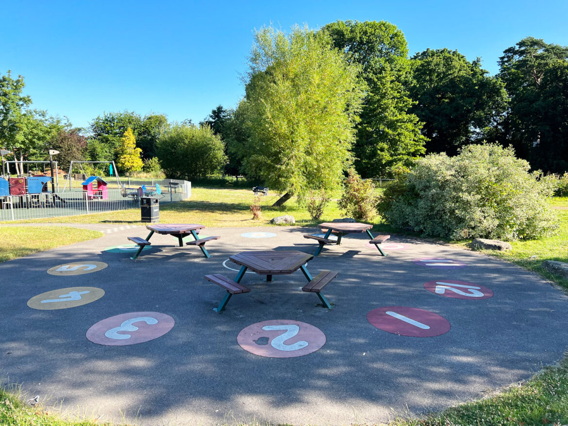 Aldershot-Park-and-Play-Area-in-Aldershot-Hampshire-108.jpg