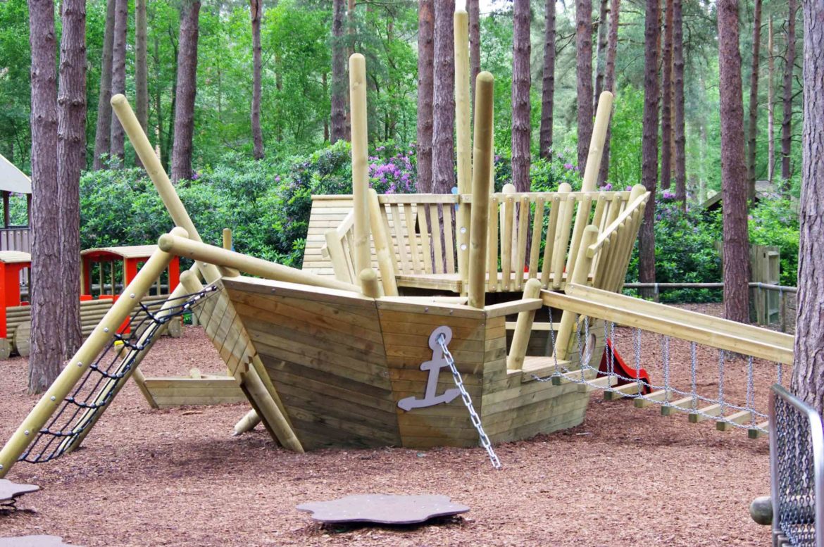 The-Look-Out-Discovery-Centre-Play-Area-Bracknell-Berkshire-3-scaled.jpg