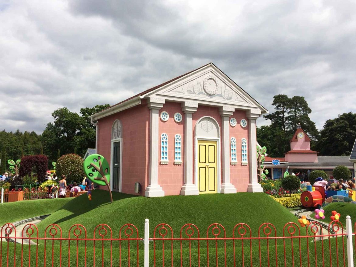 Toddle About - Peppa Pig is coming to visit Buckinghamshire Rail