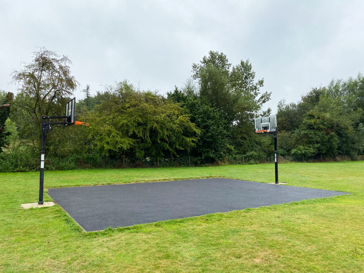 War-Memorial-Playing-Field-and-Play-Area-Chilbolton-Cow-Common-Hampshire-2.jpg