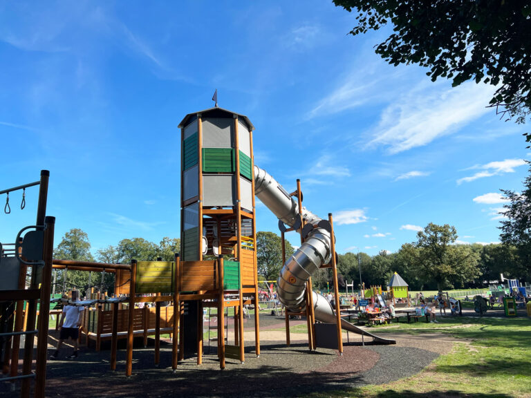 Parsons Close recreation Ground and Splash Pad in Leighton-Linslade Splash Pad and Play Area along the Leighton-Linslade Story Trail, Bedfordshire